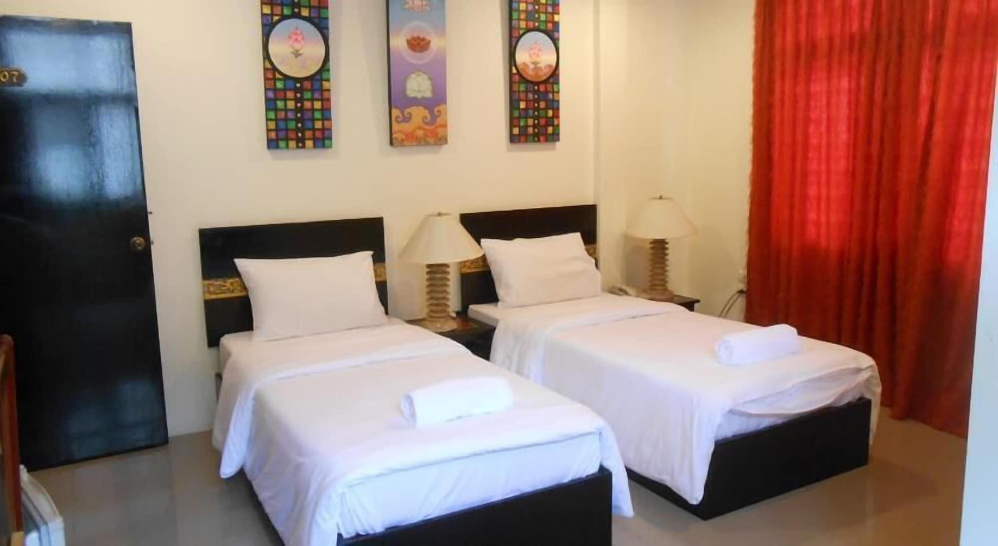 The Bang Khun Phrom Suites Bangkok Exteriör bild