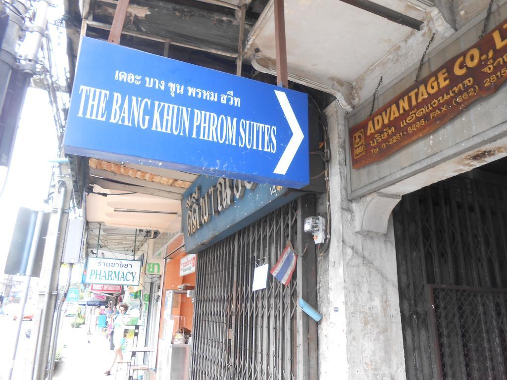 The Bang Khun Phrom Suites Bangkok Exteriör bild
